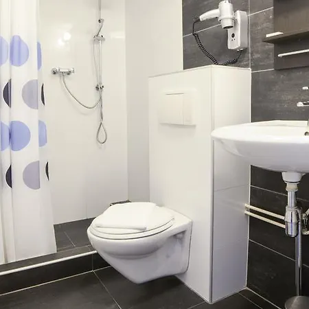 Amsterdam Airport Hotel 3*