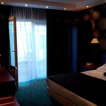 Amsterdam Airport 3* Zwanenburg
