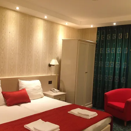 Amsterdam Airport Hotel 3*