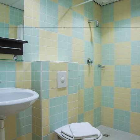 Hotel Amsterdam Airport 3*