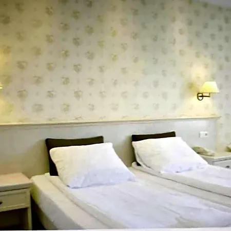 Hotel Amsterdam Airport 3*